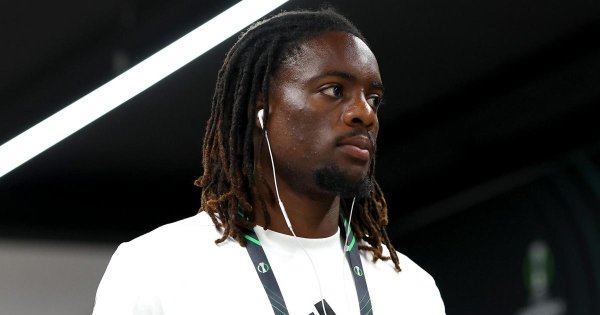 Garananga on way to Edinburgh to finalise Hibs loan from Copenhagen