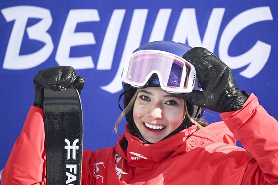 米中の間で「コウモリ」扱いされる美女スキースター…ミラノで実力を証明できるか（中央日報日本語版）｜ｄメニューニュース