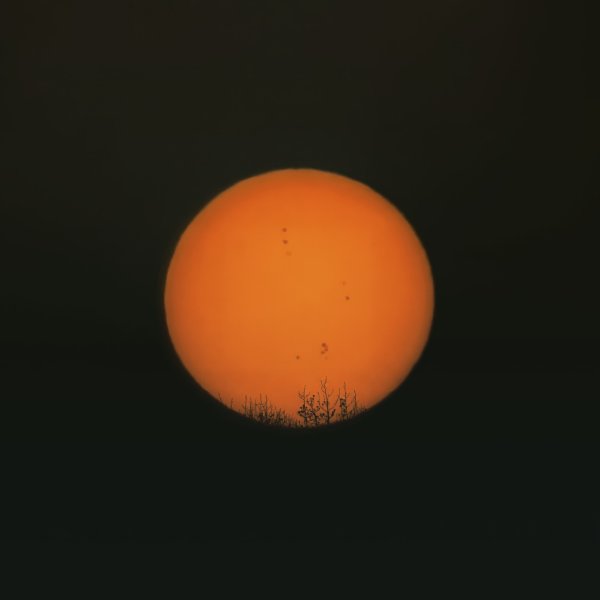 The rising sun showing solar flares. #sun #sunrise #sunso...