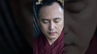 ​在這紛擾的時刻，分享一段與我心靈深深相應的聲音。​嗡 嘛 呢 叭 咪 吽​這不僅是一句咒語，更是一種頻率。願這份清淨的能量流動，祈願見聞者 煩惱止息，智慧增長。​願大家心安，歲月靜好。