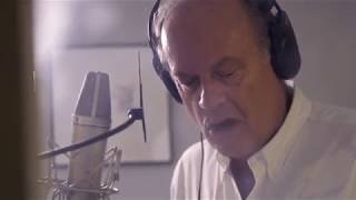 Kelsey Grammer sings 'Stars in the Sky' from The Grinning Man