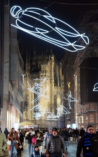 冬の祭典秒読み　イルミネーションに彩られるミラノ、聖火に高揚するコルティナ（産経新聞） - Yahoo!ニュース