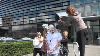 Leicester Mercury Editor takes the Ice Bucket Challenge