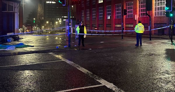 8 photos show the scale of 'police incident' in city centre