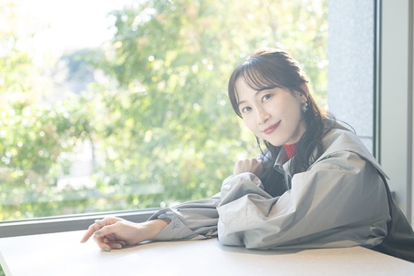 松井玲奈　全編書き下ろしの最新エッセイにつづった“幸せの瞬間”  |  TVガイドWeb