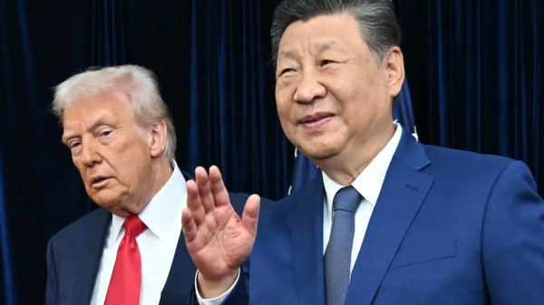 Alors que le dollar est chahuté par Trump, Xi Jinping insiste pour que le yuan chinois devienne une monnaie de réserve mondiale