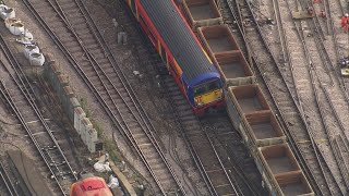 Train derails at Waterloo