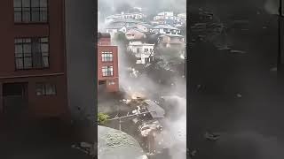 biggest flood destroy House in city😱 #youtubeshorts #flood #shortsviral #floodwarning