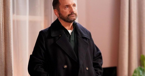 Major EastEnders character stages return as part of murder story