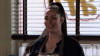 Coronation Street's Shona asks Is it Wet Leg?