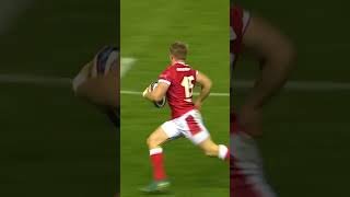 The winner of this weekend's ‘Try that wasn’t awarded’ is this stunner from Taulupe Faletau 😍