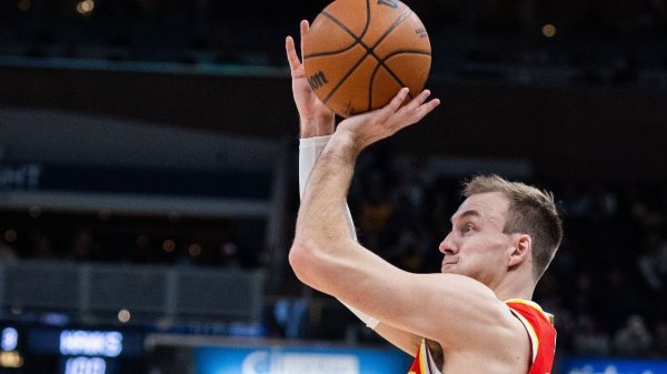 Sources: Lakers get shooting help, trade for Hawks' Luke Kennard