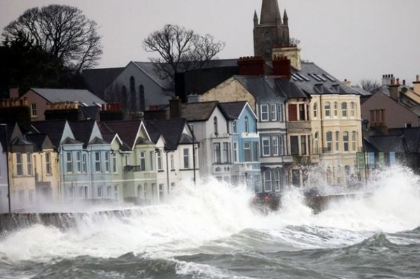 Northern Ireland braced for days of heavy rain as Met Office issues warning