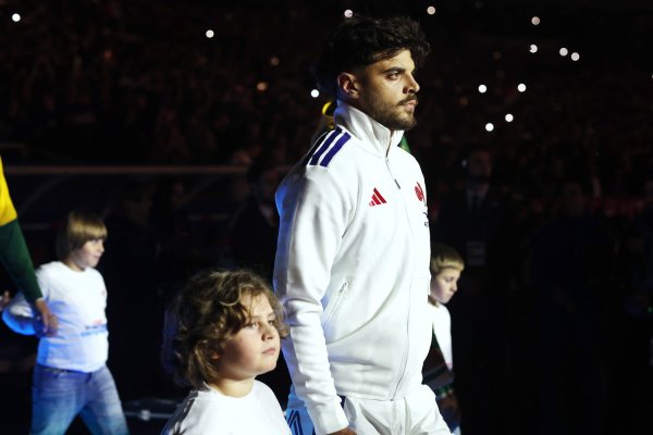 Pourquoi Romain Ntamack est absent du XV de France face à l'Irlande ?