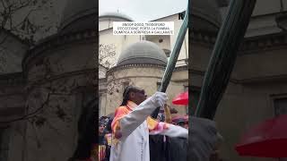 Milano-Cortina, il rapper americano Snoop Dogg in versione tedoforo