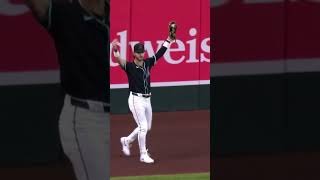 Blaze Alexander didn't want those Red Sox fans to have a souvenir 😄