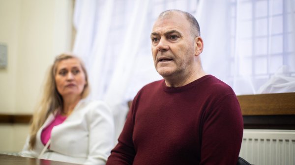 Irish bus driver ’didn’t deserve’ UK sacking - passenger