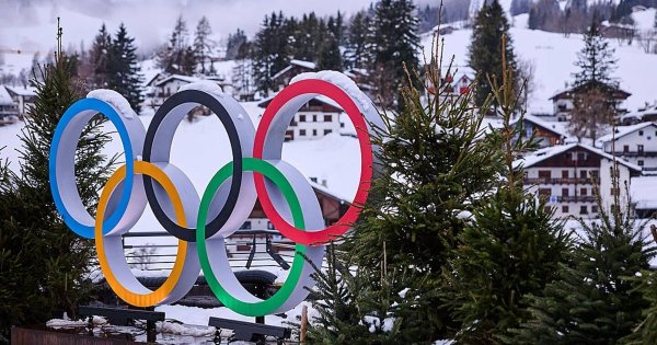 Everything that happened at Winter Olympics 2026 on Thursday, February 5 as the ice hockey arrived