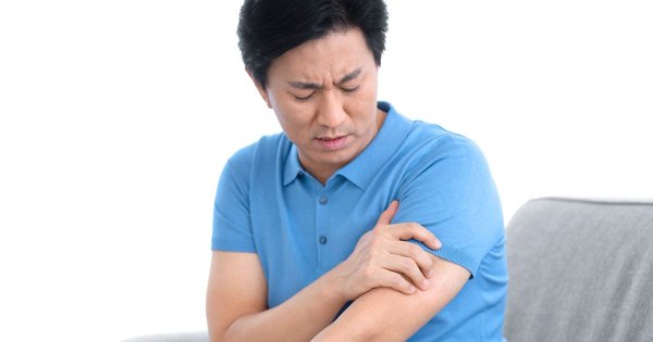 Infection signs to spot as UKHSA warns of outbreak linked to wipes