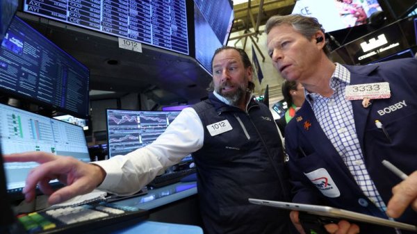 Dow soars by 1,100 points as Wall Street rebounds from tech meltdown | CNN Business