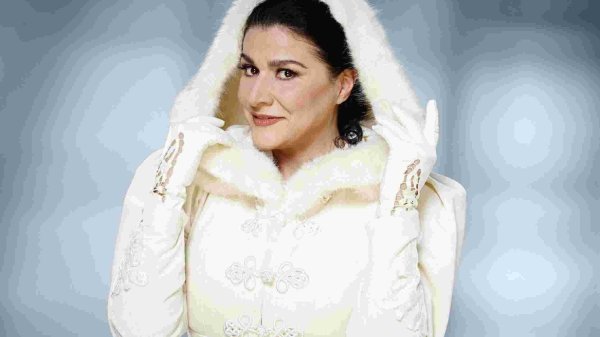 Cecilia Bartoli: “Pippo Baudo mi scoprì a ‘Fantastico’. Tifo per la Roma ma allo stadio non urlo”