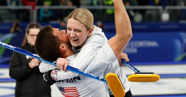 Winter Olympics 2026 live updates: Chock and Bates figure skate; Team USA wins curling semifinals