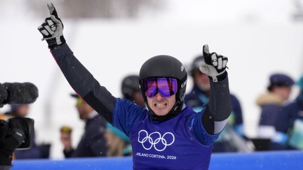Austria's Haemmerle repeats as men's snowboardcross Olympic champ