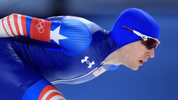 How this U.S. speed skater is carrying out his fantasy football punishment at the Olympics
