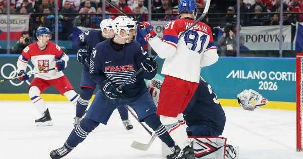 EN DIRECT - JO 2026 : les Bleus du hockey craquent face aux Tchèques, Loubineaud rate une médaille historique en patinage de vitesse