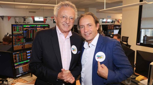 Philippe Candeloro tacle les commentatrices du patinage artistique des JO d’hiver 2026 : "Il aurait mieux valu Nelson et moi" | Télé 7 Jours