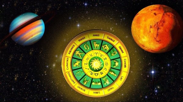 Grahan 2026: 4 राशियों को लकी करेगा फाग माह का ग्रहण, होली पर बरसेगा धन!