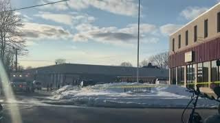 DIRECTO | Tiroteo múltiple en pista de hielo de Pawtucket, Rhode Island | EL PAÍS