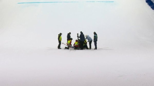 VIDEO. Saut à ski (H) : la terrible chute d’Elias Lajunen en grand tremplin - Jeux Olympiques d’hiver