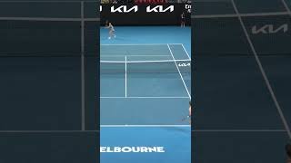 Elena Rybakina's BEAUTIFUL half-volley! 👌