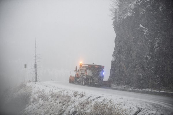 Colorado mountains brace for up to 2 feet of snow as plains face wind, critical fire danger
