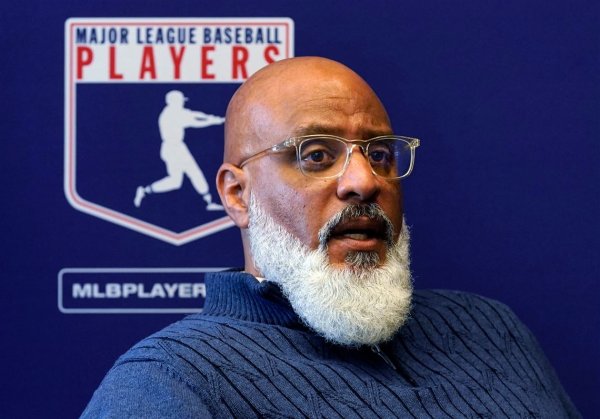 Tony Clark resigning as head of MLB players union, AP source says