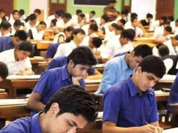 जौनपुर में यूपी बोर्ड परीक्षा कल से शुरू:  206 केंद्रों पर हाईस्कूल-इंटर की परीक्षाएं, तैयारी पूरी - Umarpur(Jaunpur) News