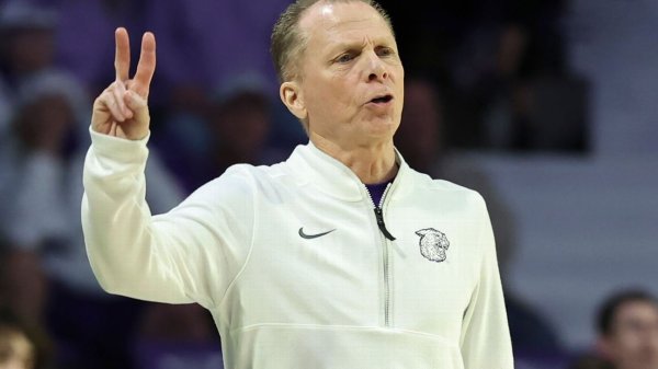 Kansas State cruises past Baylor in Matthew Driscoll debut