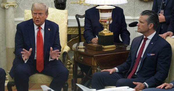 U.S. Air Force VIP fleet being repainted in Trump's preferred palette, sources say