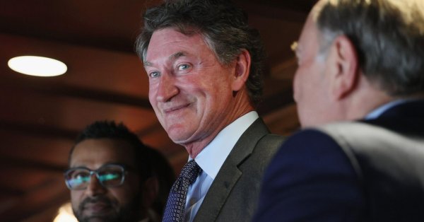 Despite friendship with Trump, Wayne Gretzky’says he wants Canada to win gold at the Olympics: &lsquo;I&rsquo;m a true Canadian&rsquo;