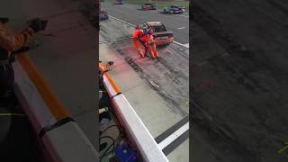 Wait! Wait! Waaaiii …