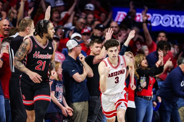 Arizona men’s basketball at Houston: Game time, TV schedule, odds, streaming and more