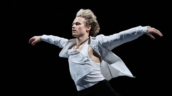 Olympic figure skaters take the ice again in Exhibition Gala