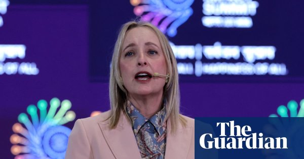 Accenture ‘links staff promotions to use of AI tools’