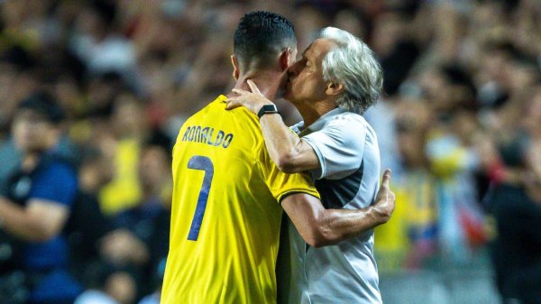 Al Nassr coach urges team to overcome financial gap with Al Hilal - SSBCrack News