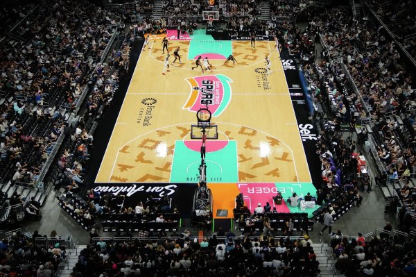 San Antonio vs. Sacramento: Live updates, highlights as Spurs host NBA game in Austin