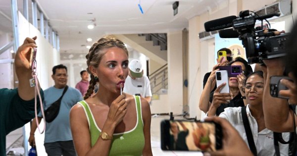 Awkward moment at Bonnie Blue marathon as man gets call from girlfriend