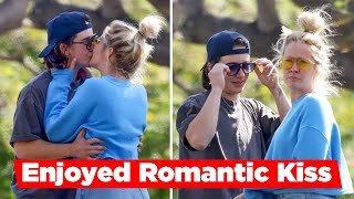 Anna Camp Enjoyed Romantic Kiss With New Girlfriend Jade Whipkey