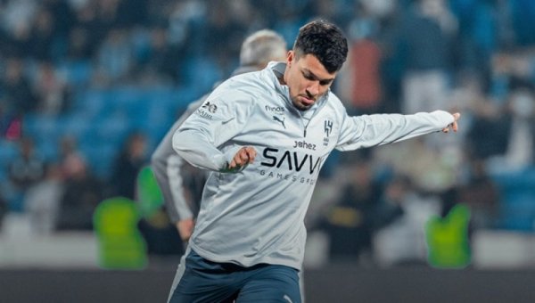 Leonardo Leads Al-Hilal's Attack Against Al-Taawoun in the League