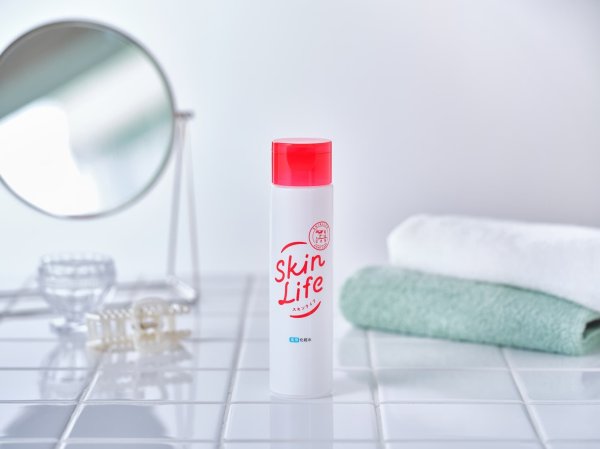5年で売上2倍※と好調を続ける牛乳石鹸の「スキンライフ」“薬用化粧水”が大幅リニューアル